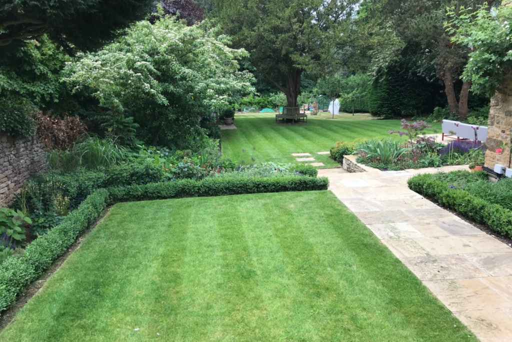 Professional Lawn Mowing Services In Hampstead