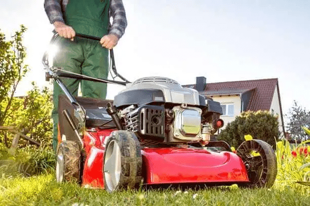 Lawn Mowing Equipment and Tools Every Home Owner Must Have